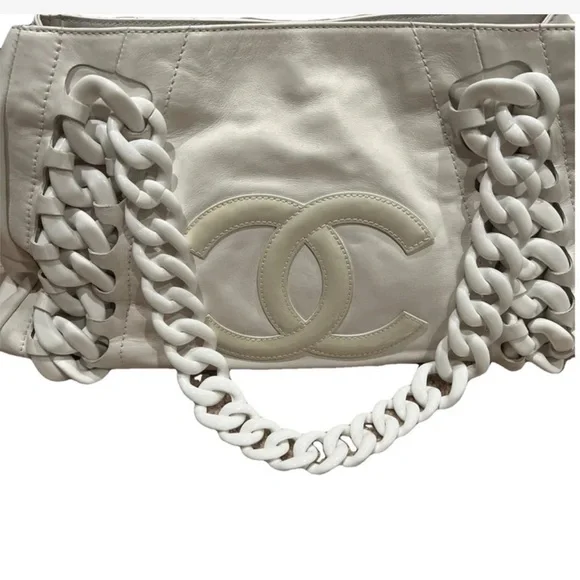 ❤️NWT CHANEL MODERN CHAIN RHODOID WHITE LEATHER TOTE BAG - Picture 3 of 15
